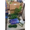 Image 1 : BOX OF AQUARIUM ITEMS