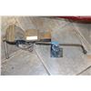 Image 1 : ANVIL AND BOTTLE JACK