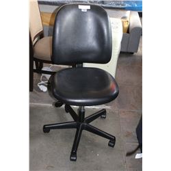 ROLLING GAS LIFT OFFICE CHAIR
