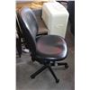 Image 2 : ROLLING GAS LIFT OFFICE CHAIR