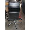 Image 1 : ROLLING GAS LIFT OFFICE CHAIR