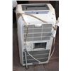 Image 2 : PORTABLE AIR CONDITIONER