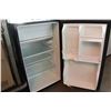 Image 2 : BLACK MAGIC CHEF BAR FRIDGE