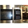 Image 2 : STAINLESS SAMSUNG OVER RANGE MICROWAVE