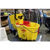 Image 1 : RUBBERMAID MOP BUCKET WITH WRINGER