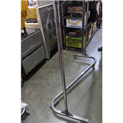 METAL ROLLING CLOTHING RACK