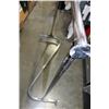 Image 2 : METAL ROLLING CLOTHING RACK