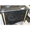 Image 2 : YORKVILLE SPEAKER WITH STAND
