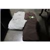 Image 1 : NEW OAKLEY SNOWBOARD PANTS AND USED PAIR