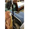 Image 2 : METAL FLOOR LAMP