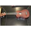 Image 1 : HILO UKELELE