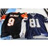 Image 1 : TWO AMERICAN FOOTBALL JERSEYS OWENS AND PALMER