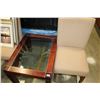 Image 1 : PAIR OF MODERN ACCENT CHAIRS WITH COFFEE TABLE