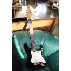 SAMICK SILVERTONE ELECTRIC GUITAR