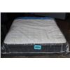 Image 1 : NEW KINGSDOWN TIGHT TOP FIRM QUEENSIZE MATTRESS WITH 4 INCH EUROTOP RETAIL $2499