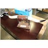 Image 2 : BULL HORN DECORATION STAND