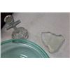 Image 3 : ITALIAN CRYSTAL CENTRE BOWL AND WHITE CRYSTAL PIECES AND WEDGWOOD STYLE CANADIAN ART POTTERY VASE