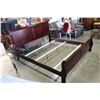 Image 2 : NEW KINGSIZE CHERRY AVENZA SLEIGH STYLE BED FRAME RETAIL $1199