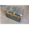Image 1 : EATONIA GREEN METAL STORAGE TRUNK WITH TRAY
