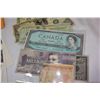 Image 2 : LOT OF COLLECTIBLE PAPER CURRENCY BILLS