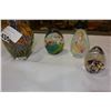 Image 2 : LOT OF FOUR ART GLASS PAPER WEIGHTS