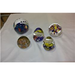 LOT OF ART GLASS PAPER WEIGHTS
