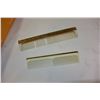 Image 3 : TOTE OF VANITY BRUSHES AND MIRRORS