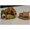Image 2 : THREE LILLIPUT LANE COLLECTIBLE HOUSES