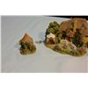 Image 3 : THREE LILLIPUT LANE COLLECTIBLE HOUSES