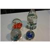 Image 1 : LOT OF FOUR ART GLASS PAPER WEIGHTS