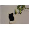 Image 2 : APPLE IPOD NANO, GOLD, 6TH GENERATION, COMES WITH BOSE HEADPHONES