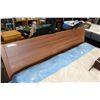 Image 1 : MODERN KINGSIZE IKEA BEDFRAME