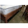 Image 3 : MODERN KINGSIZE IKEA BEDFRAME