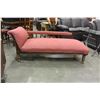 Image 2 : RED CHAISE LOUNGE