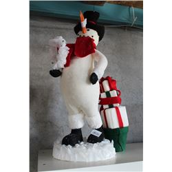 CHRISTMAS SNOWMAN FIGURE AND PRESENT FIGURE