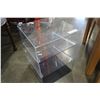 Image 1 : PLEXIGLAS SHELF