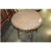 Image 2 : WICKER COFFEE TABLE