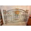 Image 1 : QUEENSIZE METAL HEADBOARD AND FOOTBOARDS