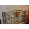 Image 2 : QUEENSIZE METAL HEADBOARD AND FOOTBOARDS
