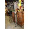 Image 1 : METAL TEALIGHT HOLDER DIVIDER WALL