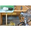 Image 2 : BANKERS LAMP AND TABLE FAN