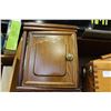 Image 2 : WOODEN VANITY DRESSER