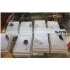 Image 1 : 8 STONE PENDENTS