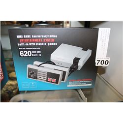 NEW NINTENDO MINI WITH 620 BUILT IN GAMES WITH 2 CONTROLLERS