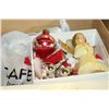 Image 2 : CHRISTMAS SANTA AND DECORATIONS