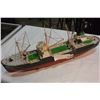 Image 1 : PAINTED MODEL SHIP