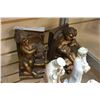 Image 2 : CHRITOPHER COLLECTION NATIVITY FIGURES AND 1965 PLASTER BOOKENDS