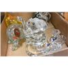 Image 2 : BOX OF SWATSKY CRYSTAL AND ART GLASS FIGURES