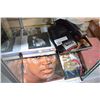 Image 1 : LOT OF BOXING MEMORIBILIA