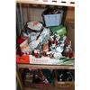Image 1 : LOT OF ASSORTED CHRISTMAS FIGURES AND DECOR